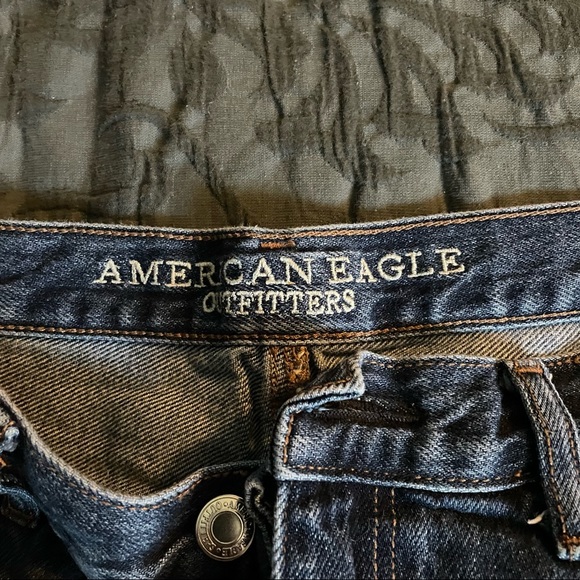 Like New AE Shorts - Picture 3 of 7